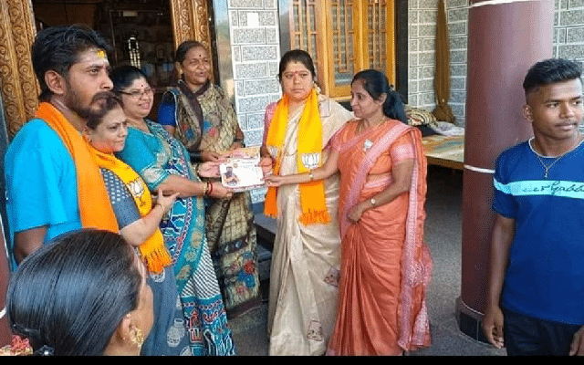 Dharawad: Door-to-door campaign for Amrita Desai held